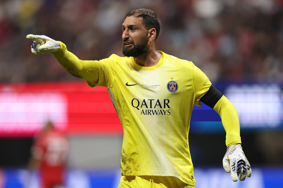 PSG Lepas Donnarumma dengan Cara Elegan