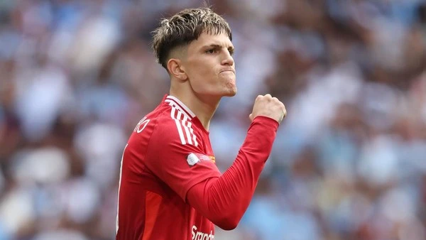 Chelsea Kejar Garnacho & Simons buat Apa?