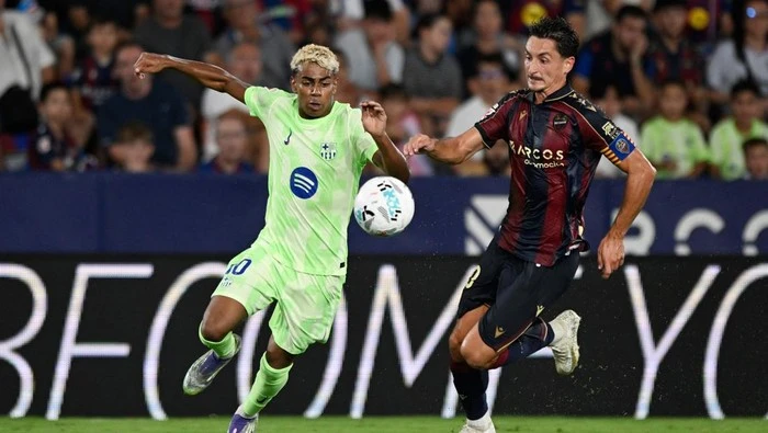 Flick Akui Levante Kasih Pelajaran Penting buat Barcelona