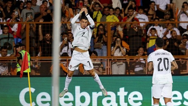 Ronaldo Panas Betul!