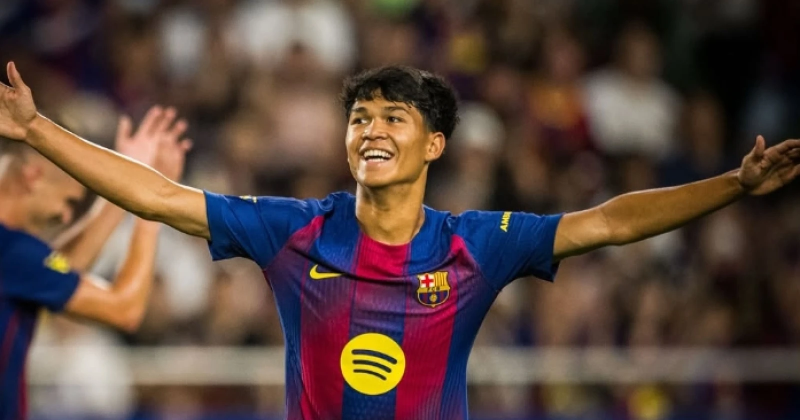 Dro Fernandez, Anak Muda Barcelona Berdarah Filipina