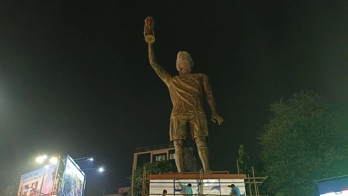 India Buatkan Messi Patung Raksasa, Bentuknya jadi Sorotan