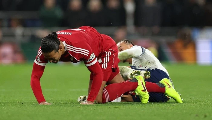 Xavi Simons Dikartu Merah, Babak I Tottenham Vs Liverpool 0-0 