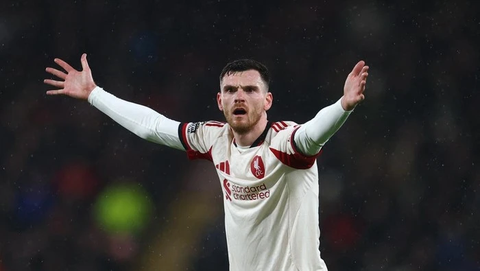 Robertson Gagal Pindah ke Tottenham?